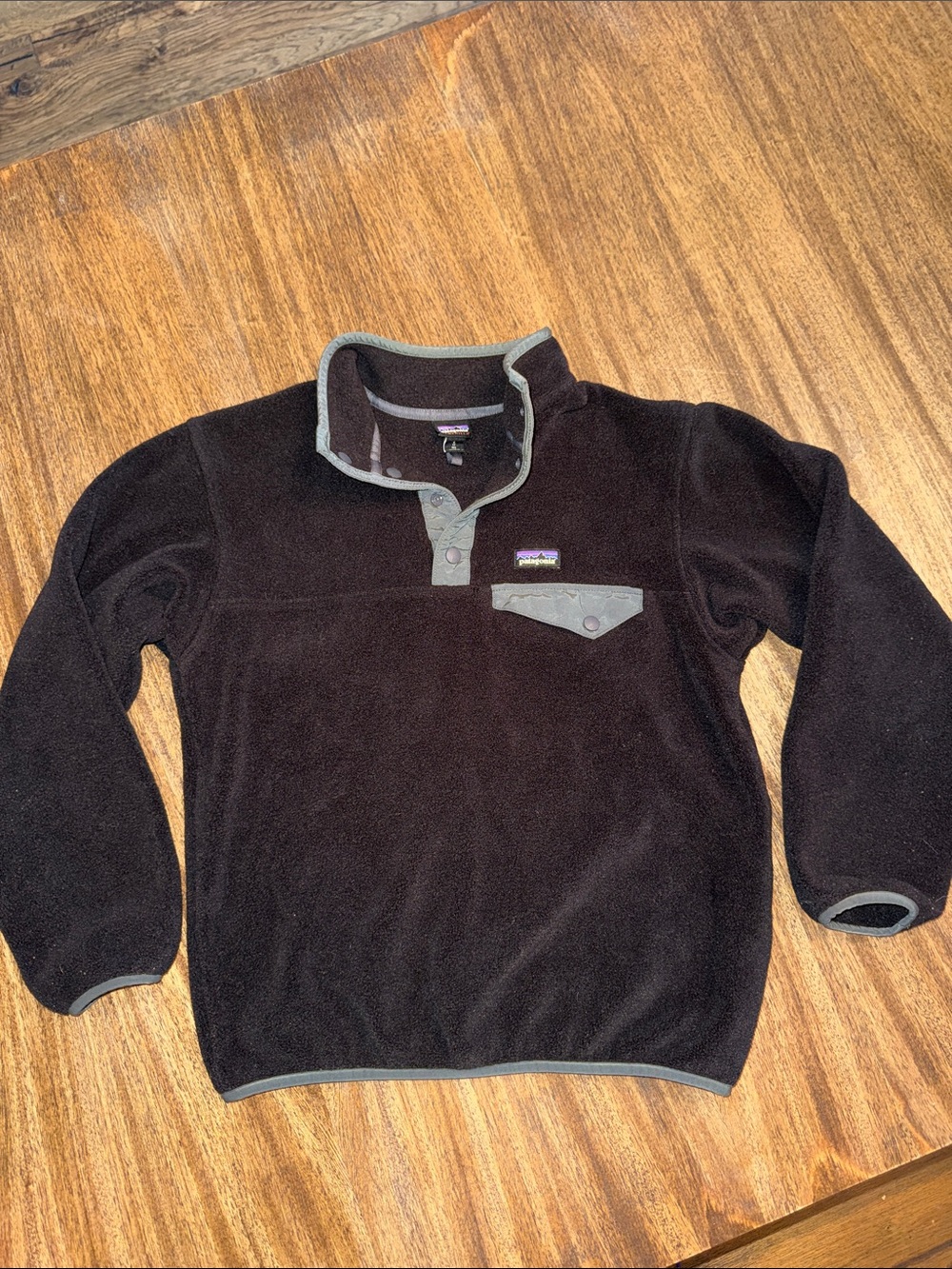 Patagonia Black synchilla Fleece Snap-Neck Pullover with gray Trim